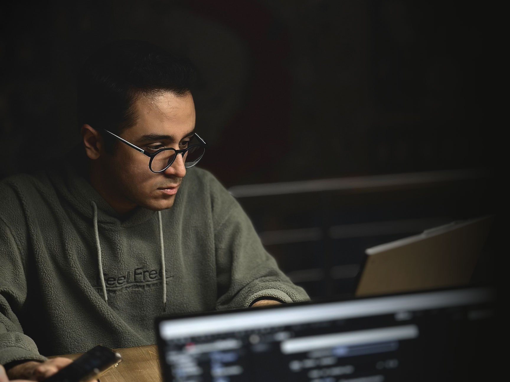 تصویر معرفی نیما ترابی